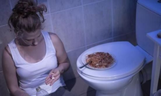 排便|长期吃泻药只为改善便秘?医生提醒:小心1种疾病找上门!