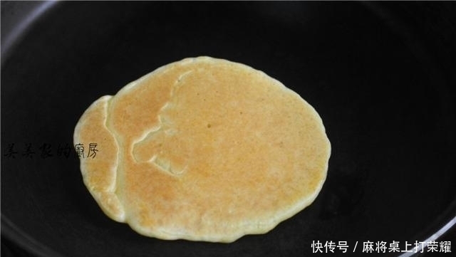 种类|早餐饼种类那么多,我就爱此物蓬松柔软越嚼越香,1分钟1个