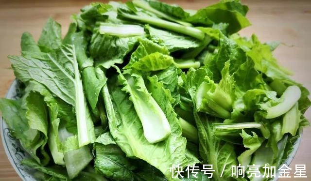 孩子|这两样素菜一起炒,不放肉也很鲜,入秋后多给孩子吃,简单又营养!