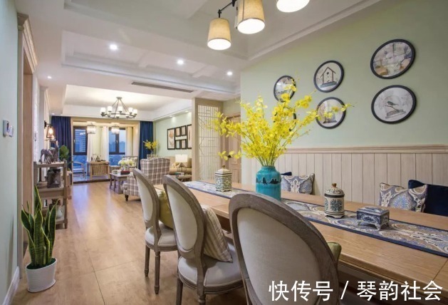 窗帘|刚入住新房不久,朋友天天过来打麻将,真后悔把客厅和阳台打通!