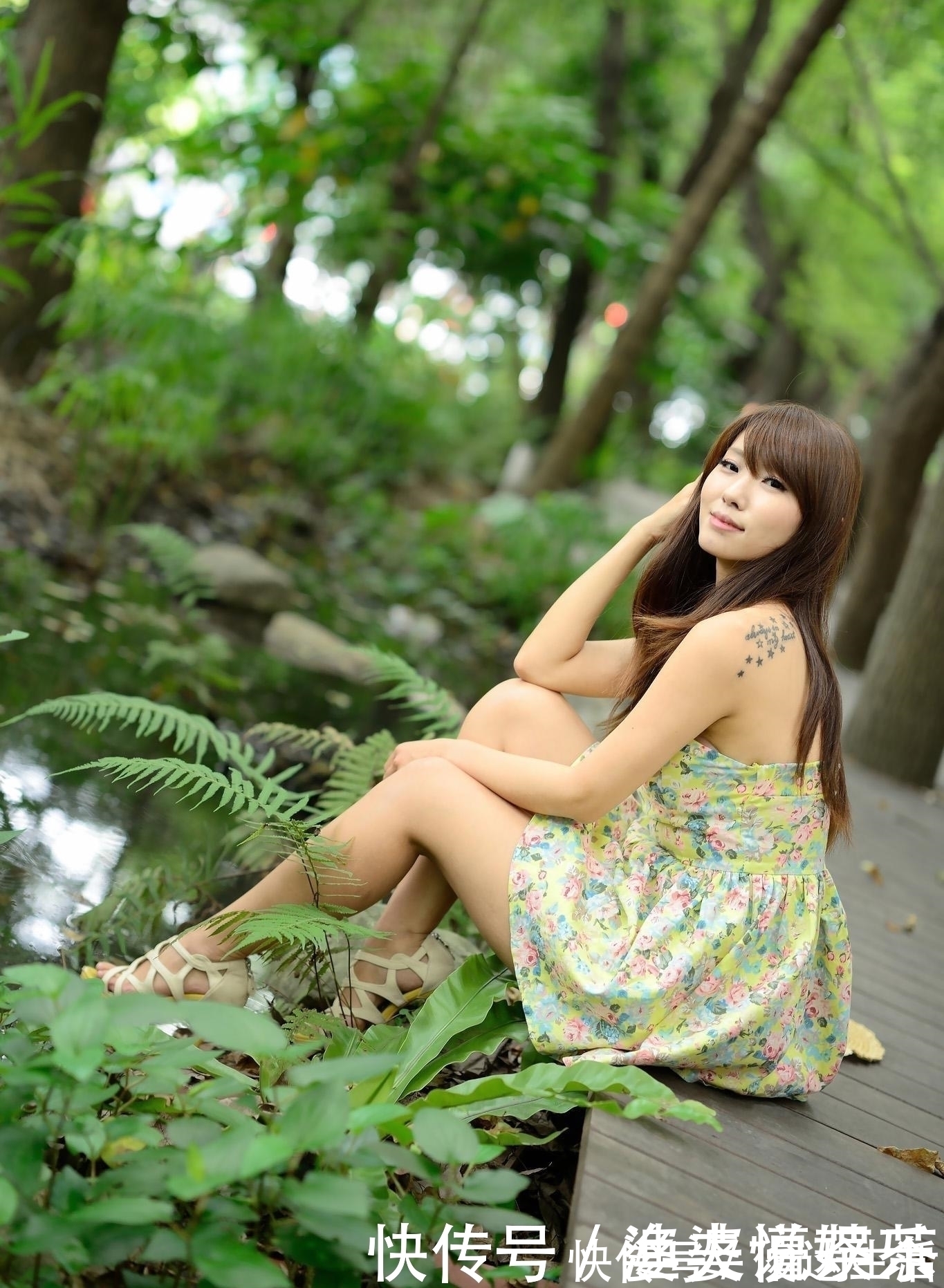 美女|时尚穿搭推荐:时尚美女唯美写真,青春、靓丽,简直美爆了