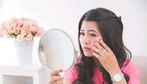 延缓衰老|女人老没老,主要看3个地方,若能注意保养,你也比同龄人显年轻