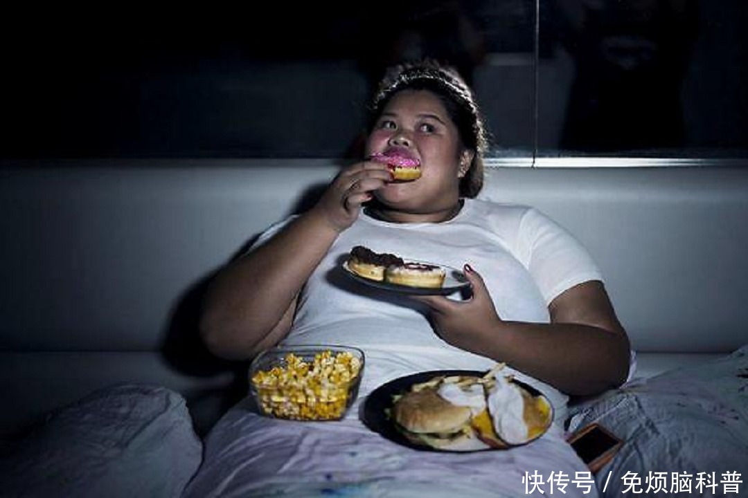 宵夜|高血压患者,牢记晨起3坚持,睡前2不要,避免脑梗找上门