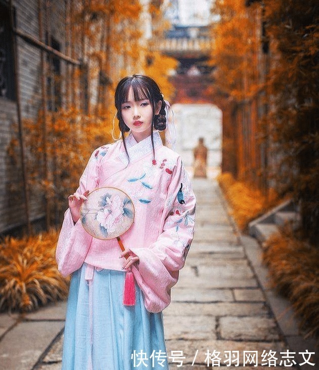 汉服那么漂亮,为何在中国却流行不起来?老裁缝说出原因才懂了