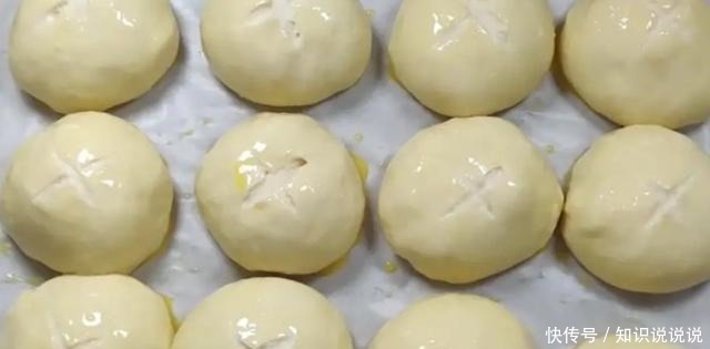 烤箱别再闲置着了,跟着我学做蒜香面包,疏松香软蒜香淡然