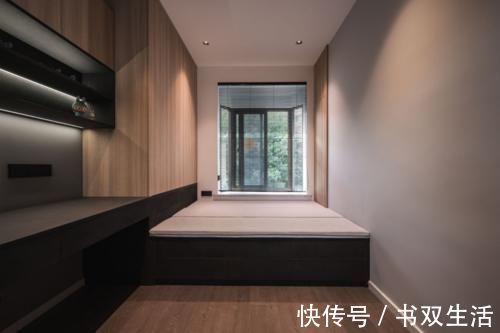 亮点|232平超大复式，主打黑白现代风，轻奢感满屋“四溢”
