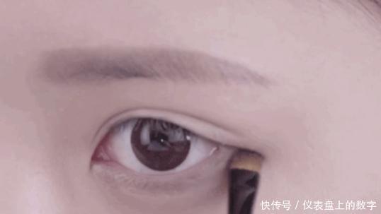 眼妆|手把手教你化眼妆!那些漂亮小姐姐的大眼秘籍,全在这了