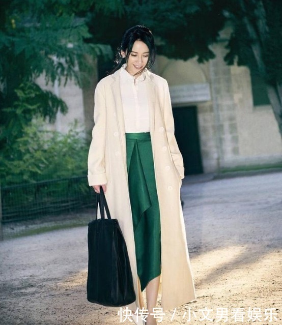 中年女性穿衣讲究得体,学会单品挑选和搭配,把握气质和高级感