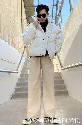 想要打造少年感? 试试白色系单品吧