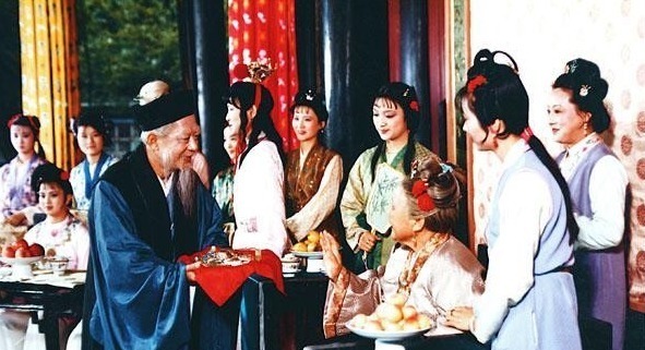 王熙凤&林黛玉的生日宴会有多寒酸?贾琏一句话就说清楚了