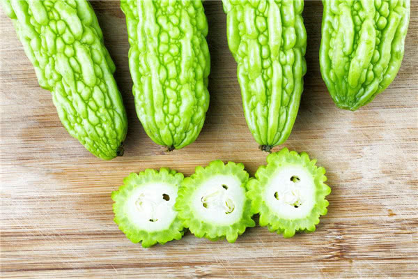 皱纹|绝经时，身体会提前打“招呼”，没有症状就是绝经还早