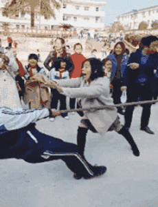 |搞笑GIF段子:狗子:这么多大风大浪都过来了,没想到最后还是翻船了