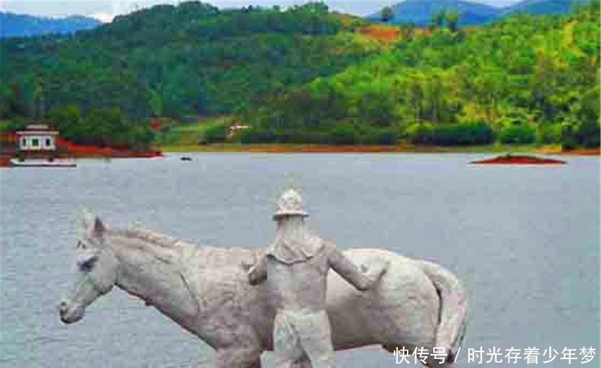 大笑话|清朝时有个5品官,名字很难听,因为名字,出差时还闹了个大笑话!