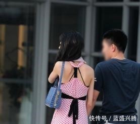 魅力 女性展示魅力,散发“爱”的信息,成为男人注目的焦点及追求对象!