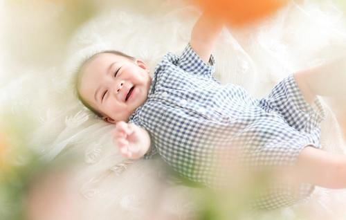 老公|李女士怀孕24周,引产,对老公说:和大宝长的一样,竟然哭了起来