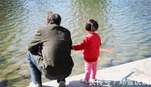 小可|孙女和爷爷睡觉从来不哭,看到真相后宝妈怒骂你不要脸孩子要脸