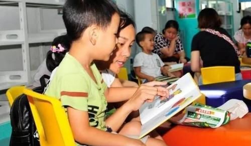 孩子|全职妈妈和上班族妈妈带的娃有啥不同？差距明显，一眼就能看出