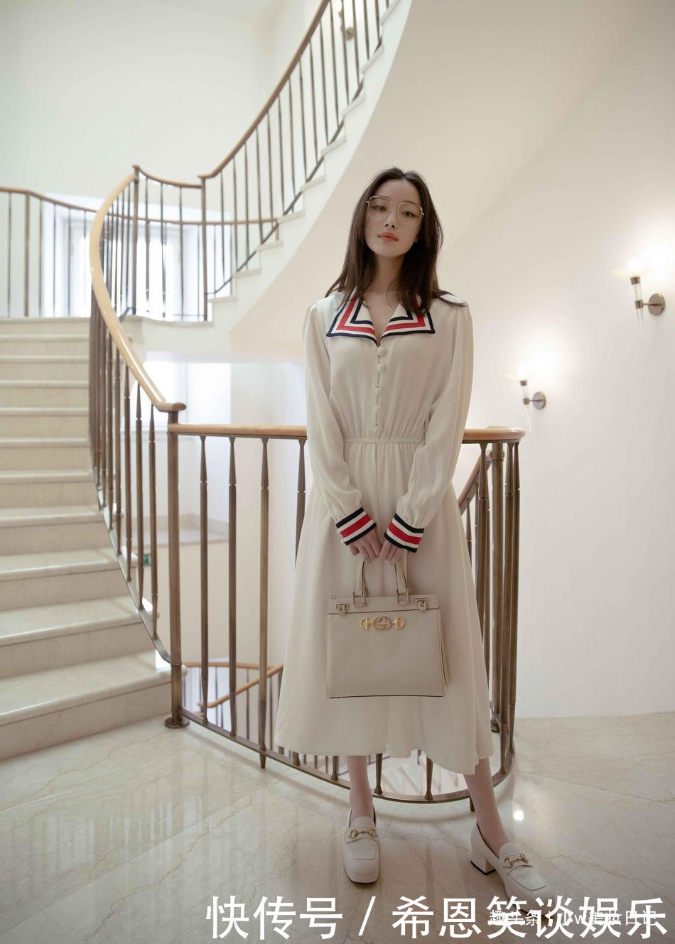 穆勒|“小白鞋”大势已去!今年流行3双“百搭鞋”,时髦洋气又舒适