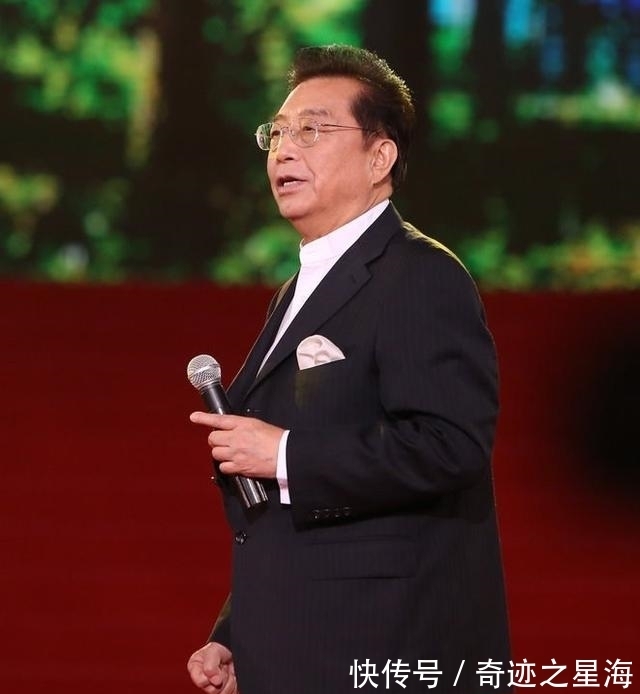 歌唱家&李双江书法有“瘦金体”神韵,专家:与朱之文的“鸡扒字”差不多