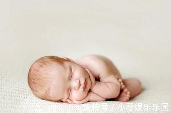 睡姿|宝宝睡姿反应宝宝性格，这种睡姿的宝宝聪明又健康，你家娃是吗