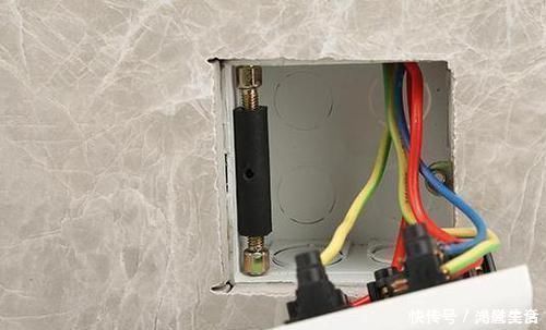 螺丝|插座松动一般怎么处理没想到老电工的法子这么简单，管用