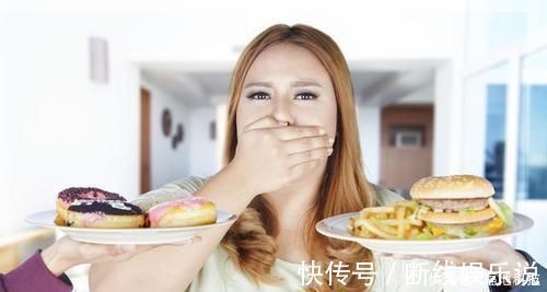 肚腩|你的腹部两侧赘肉太多几个减脂方法,让肚腩快速消失