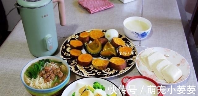 宝妈|天热我家早餐不将就,每天一桌换样吃,网友:这样媳妇我咋找不到
