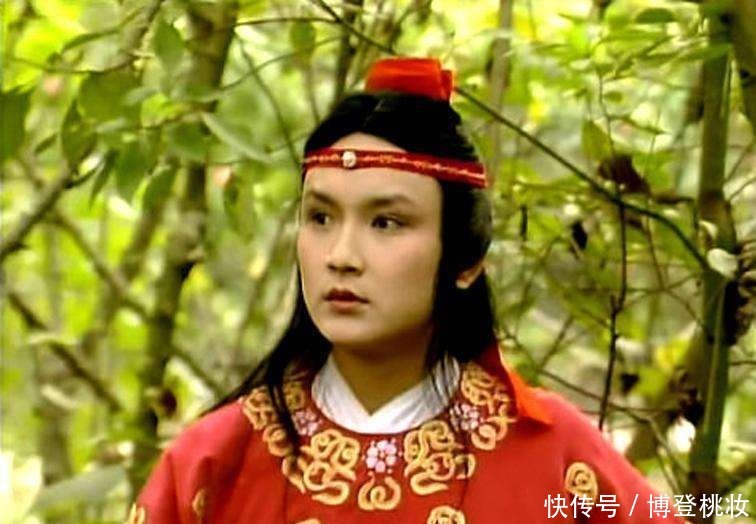 群小孩子|一群小孩把一代代的男女老少弄得一塌糊涂,曹雪芹如何做到的?