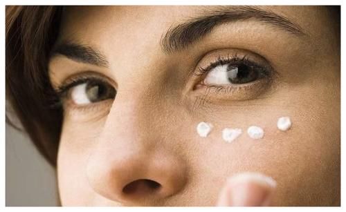 睡眠时间|女人出现5个“表现”，或许是开始“衰老”了！很多人没注意