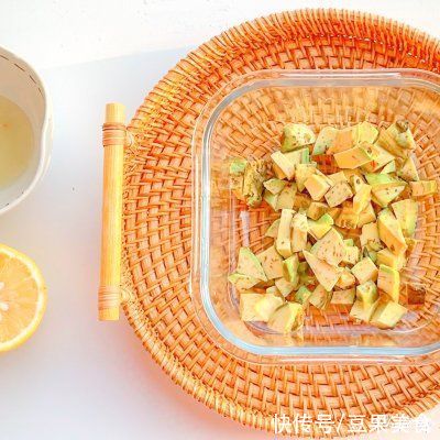 芒果切丁|泰式吞拿鱼低卡沙拉杯