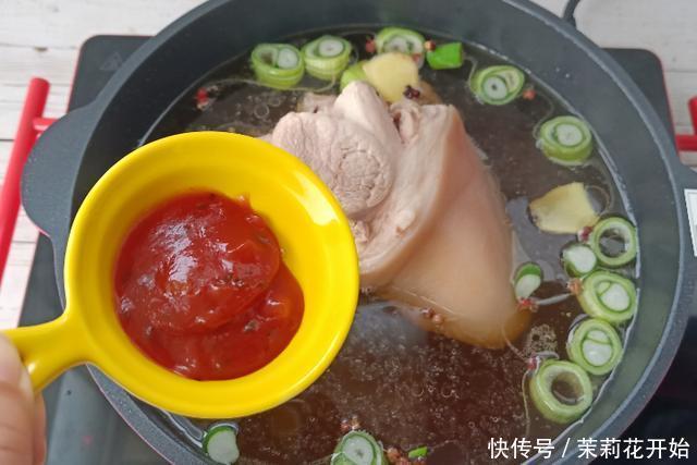 年夜饭别着忙,这个菜提前做好,到时候切一下,就是一道“硬菜”