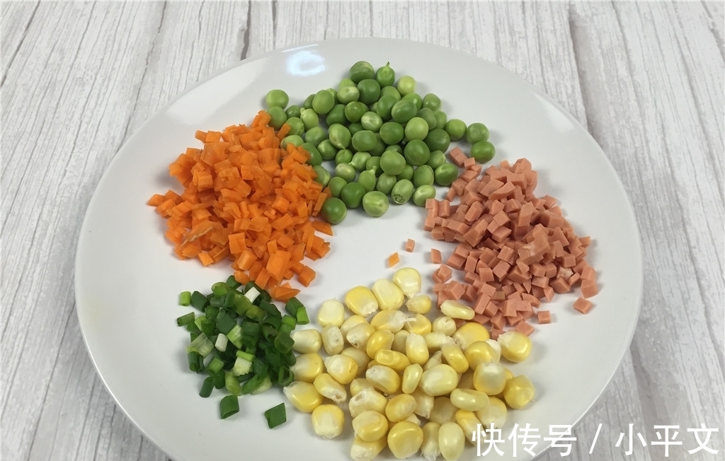 煎饼|鸡蛋最新做法,不煮不炒不煎饼,3个鸡蛋搁锅里,饭菜都有了