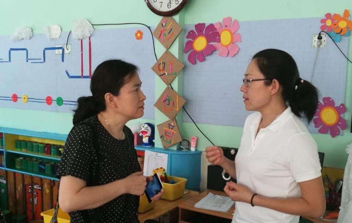 小王|“老师让带1万颗豆”, 宝妈陪娃数到半夜，质问老师反遭“打脸”