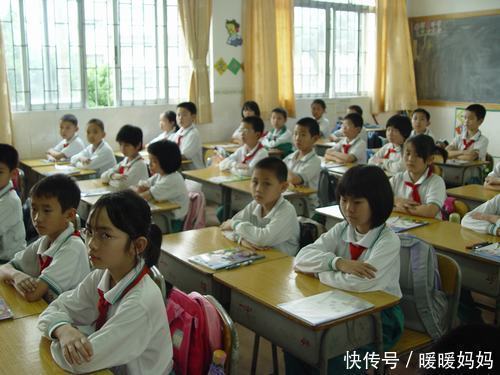 班级|家长会请“倒数第一”家长发言,90后宝妈一席话,让老师无地自容