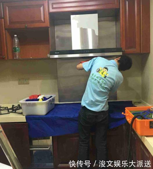 油烟机用久了又脏又黏试试这种方法,不用拆也能干净如新