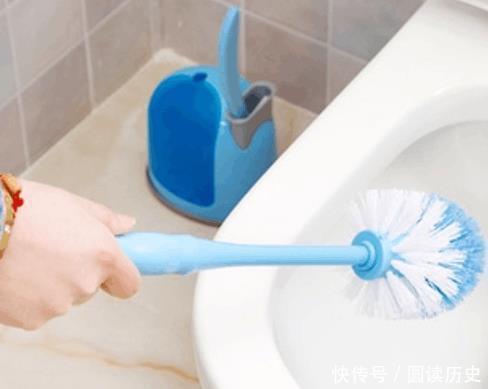 脚麻|不管你有多穷,咬牙也要给卫生间装上这些玩意儿,结实耐用还不贵