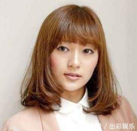 不管多大年龄的女生,有这三种特征最好别剪短发,容易显老!