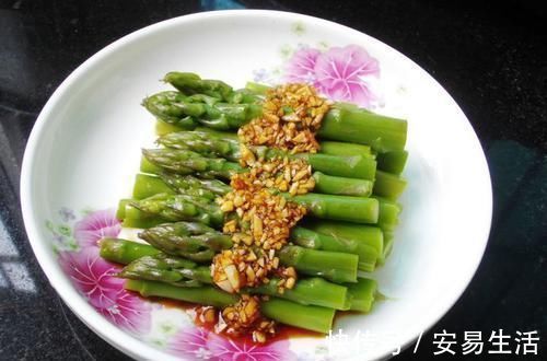 延缓衰老|人到中年多吃3种食物,排毒养颜、延缓衰老,早吃早好