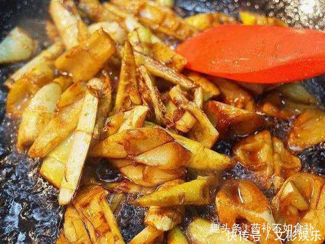 简单美味的家常菜,吃到嘴里满口留香,味道比饭店还好,百吃不腻