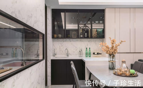 灰阶|一百三十平装修案例丨一层一层剥开你的心，一点一点发现家的美