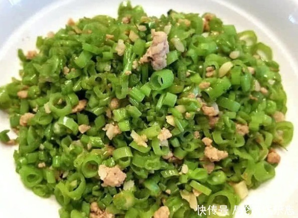 肚子|女性不想肚子鼓鼓,平时多吃3菜,排毒减少,越吃越瘦,效果好