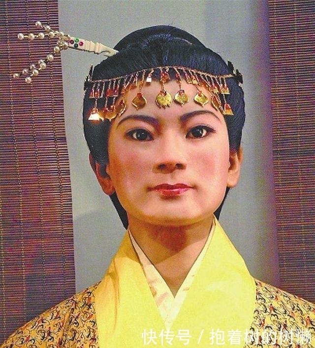 日本屡次索要她的头发,从几根到1寸,我国引起警觉:半寸不给