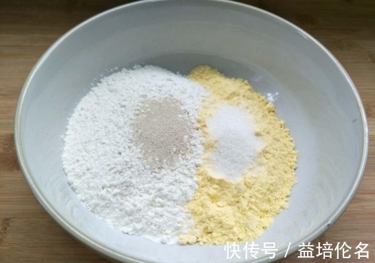 酥脆|很多人不爱吃玉米面，试试这个新做法，香甜酥脆，一顿5个不够吃
