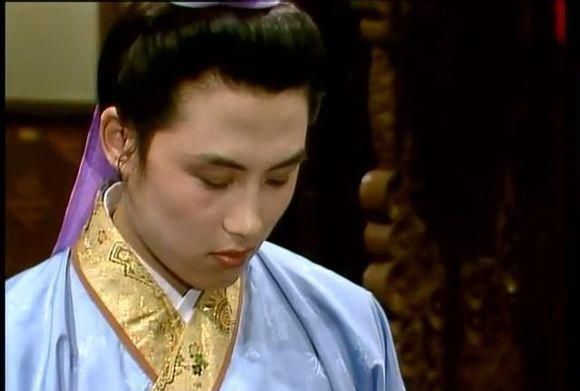 贾琏|明明是贾府中最能干的男人,却成了“受气包”,连丫头都同情他