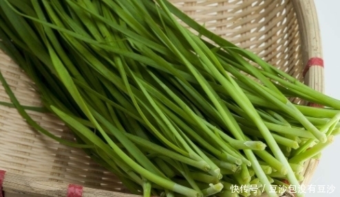 韭菜和此物一起炒，湿气没了，脂肪不见了，皮肤更加细腻