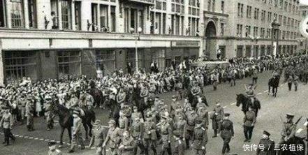 莫斯科|二战期间,朱可夫在莫斯科路边拾到一个本子,心里泛起一阵凉意