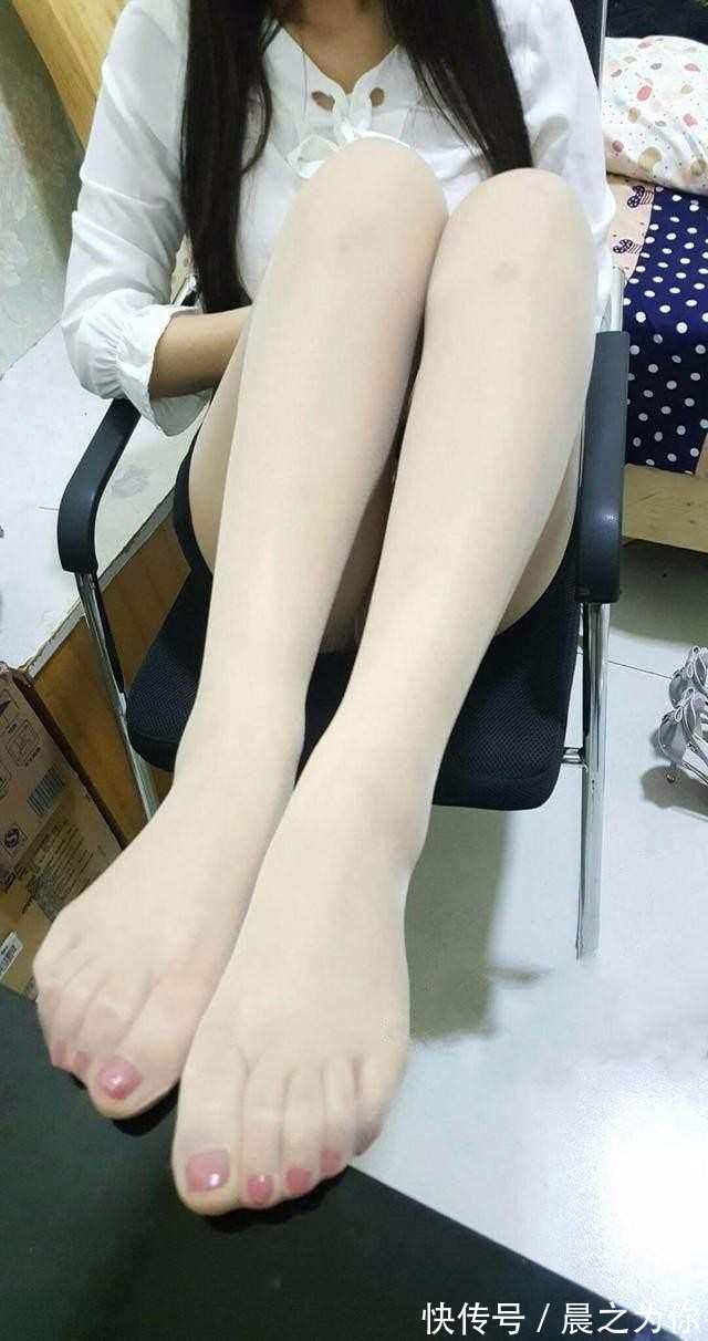 西服套装","m":"ef84e88bb0756a3ec073e6bd2d39df20b3f6e00d","nlabel":"stat_755443141:zm.news.so.com:5Z+O5biCVmlzaW9u,pageType_zmt,glevel_3","ntag":"tfashion;sfashion_时尚;kfashion_1:穿搭;kfashion_1:高级灰;kfashion_1:套装;c