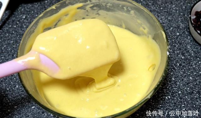 放油|5个鸡蛋1碗面粉,不放油少放糖,用电饭锅做一个好吃又好看的蛋糕