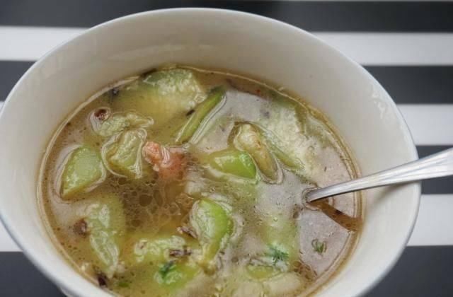 丝瓜|喝完丝瓜汤,一家三口险丧命再次提醒这种丝瓜不能吃