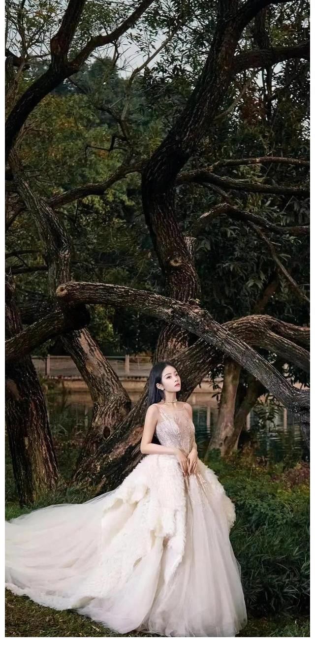 喻言 性感 古装 壁纸
